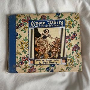 Vintage 1938 Snow White Storybook